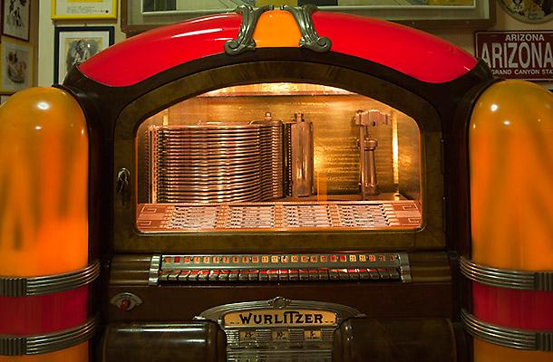 Il jukebox che suona poesie.